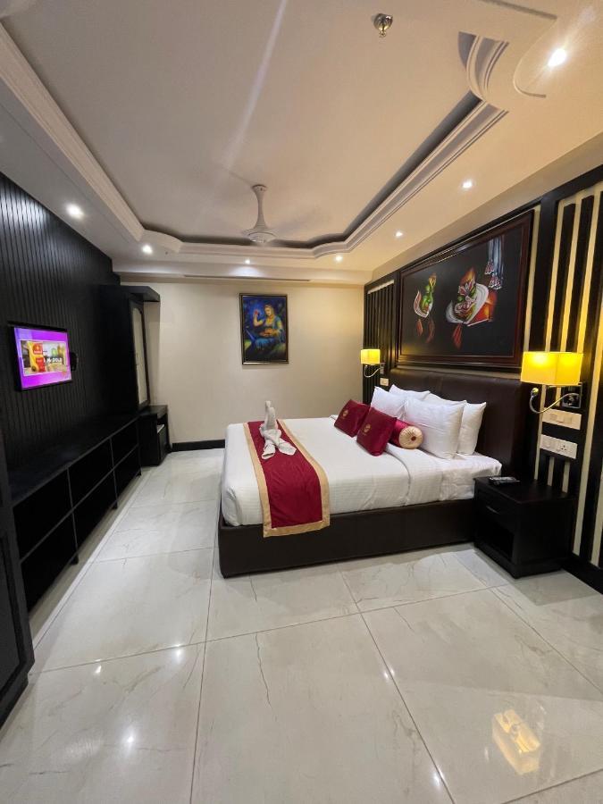 Hotel Sajjoys Varkala Esterno foto