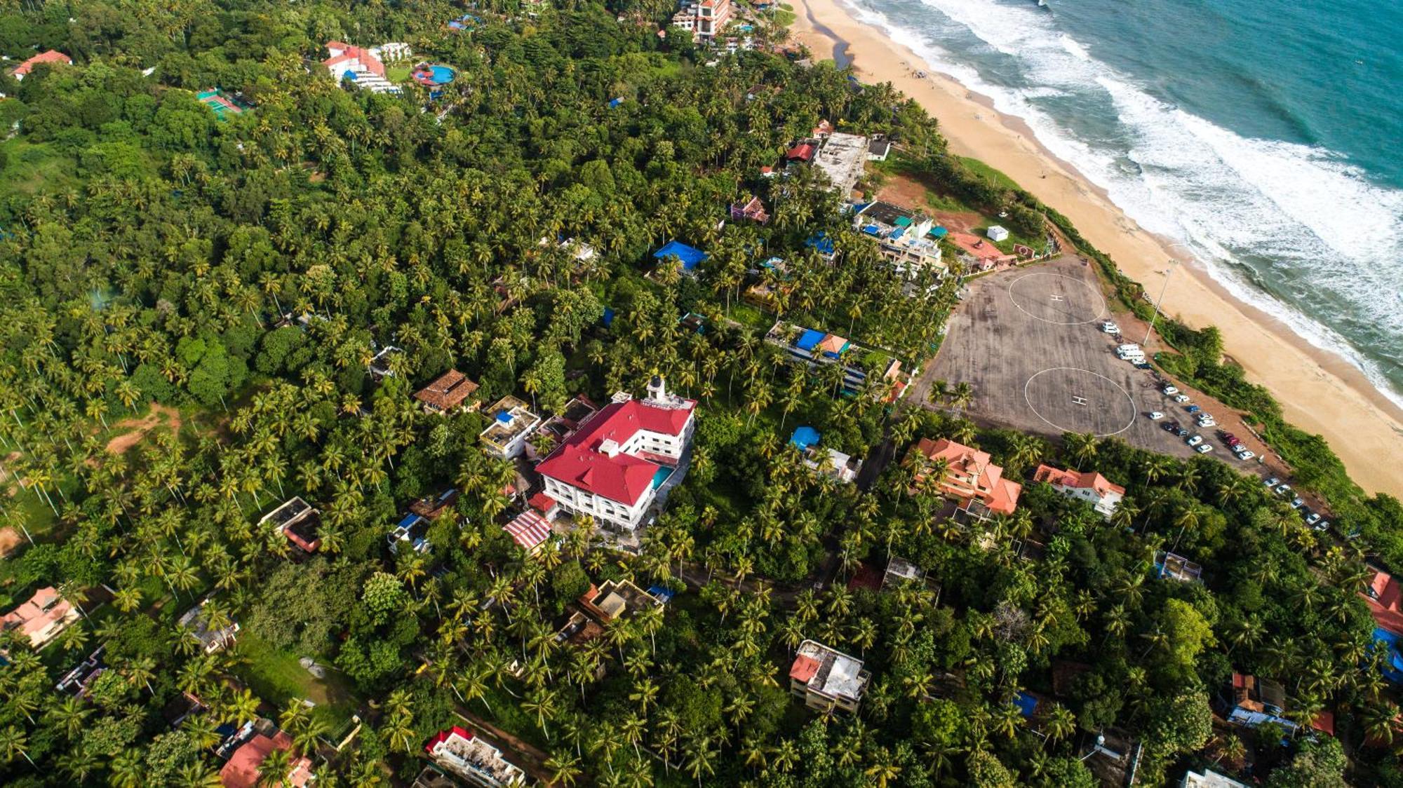 Hotel Sajjoys Varkala Esterno foto