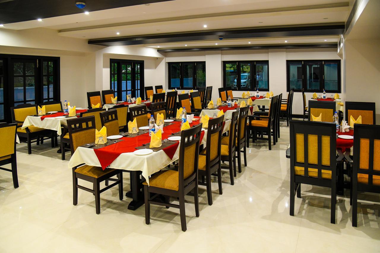 Hotel Sajjoys Varkala Esterno foto