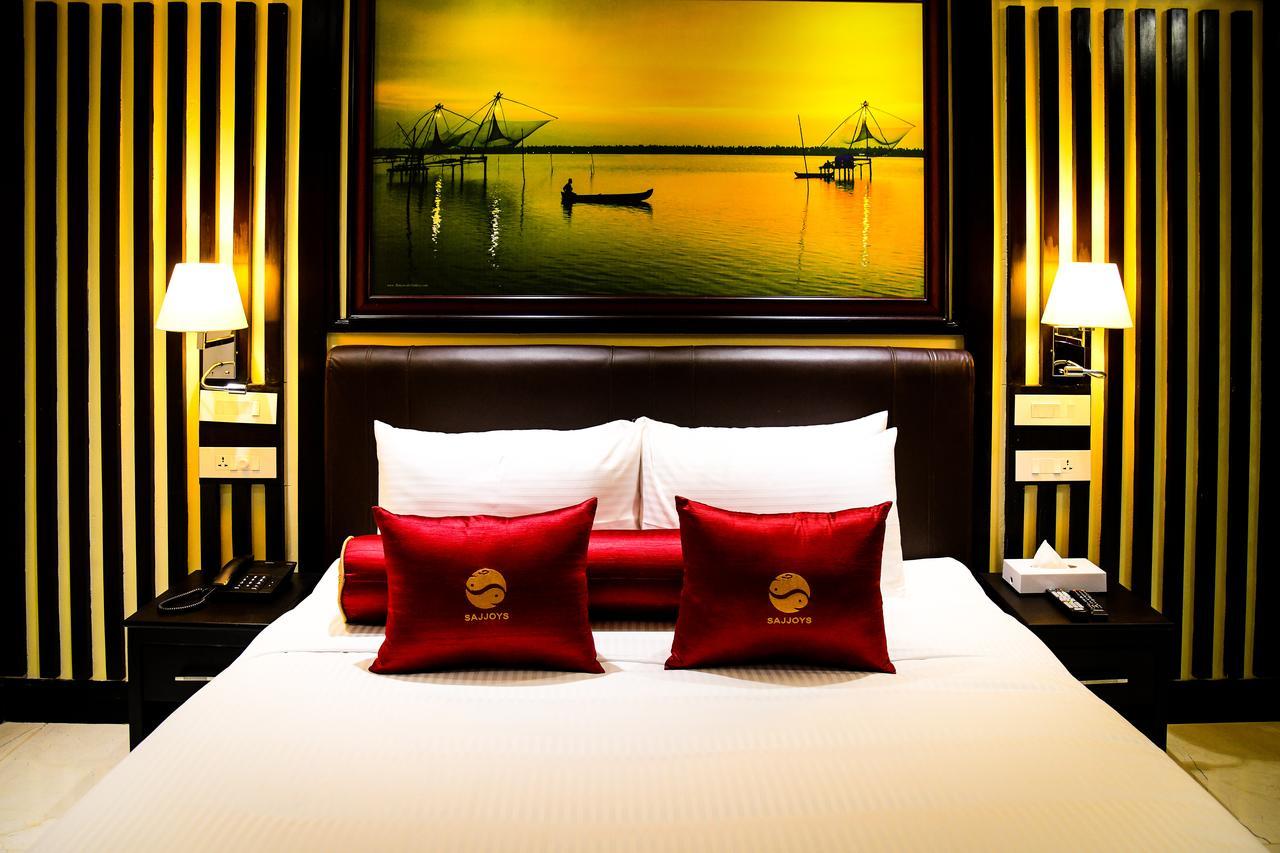 Hotel Sajjoys Varkala Esterno foto